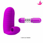 Dedeira Abbott com Vibrador - Pretty Love