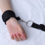 Kit de Bondage para Cama – Lençol Impermeável, Restrições, Mordaça e Chicote