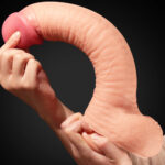 Pênis Realístico Dupla Densidade 30,5 cm com Escroto e Ventosa — Silicone Platinum Bege — LoveToy