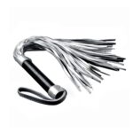 Chicote Struggle My Flogger com Tiras de Couro Sintético e Alça no Cabo