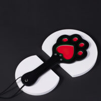 Palmatória em Formato de Pata de Gato com Alça de Pulso